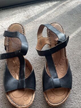 Black Leather T-Strap Women's Sandals with Adjustable Ankle Strap